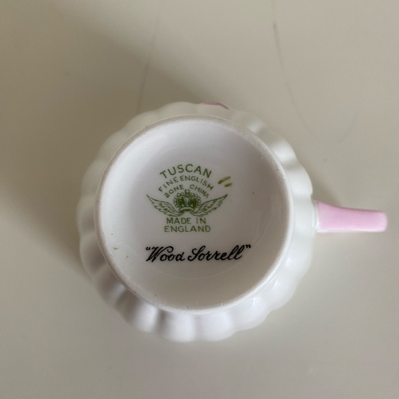 EUC VTG TUSCAN BONE CHINA TEACUP AND SAUCER IN PATTERN WOOD SORRELL - Picture 8 of 9